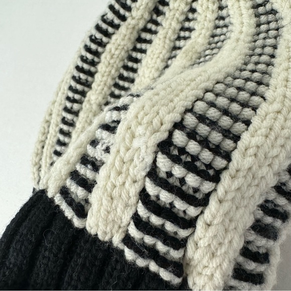Lululemon Keepin’ It Cozy Torque Wool Hat/Beanie Ivory and Black - Picture 9 of 11